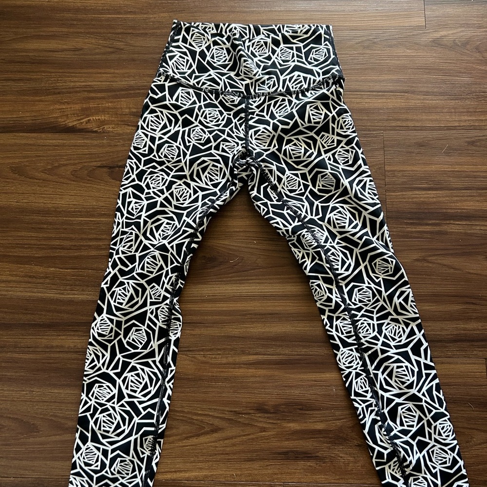 lululemon athletica Black and White Geometric Leggings